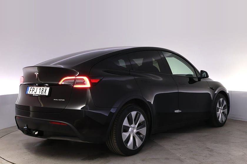 Bild 5 av Tesla Model Y Long Range AWD Autopilot Pano Drag
