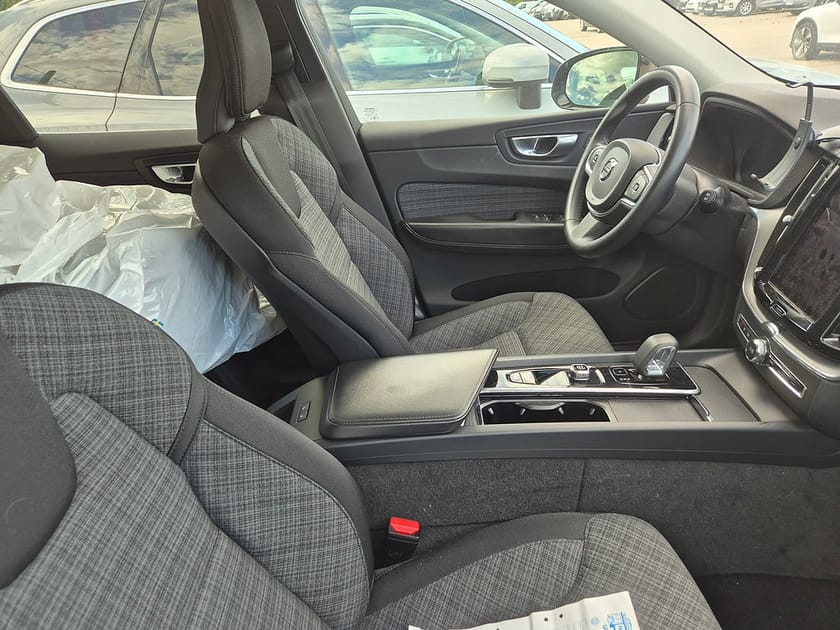 Bild 5 av Volvo XC60 T6 Recharge Core Bright plug in AWD 350HK 4x4 Panorama