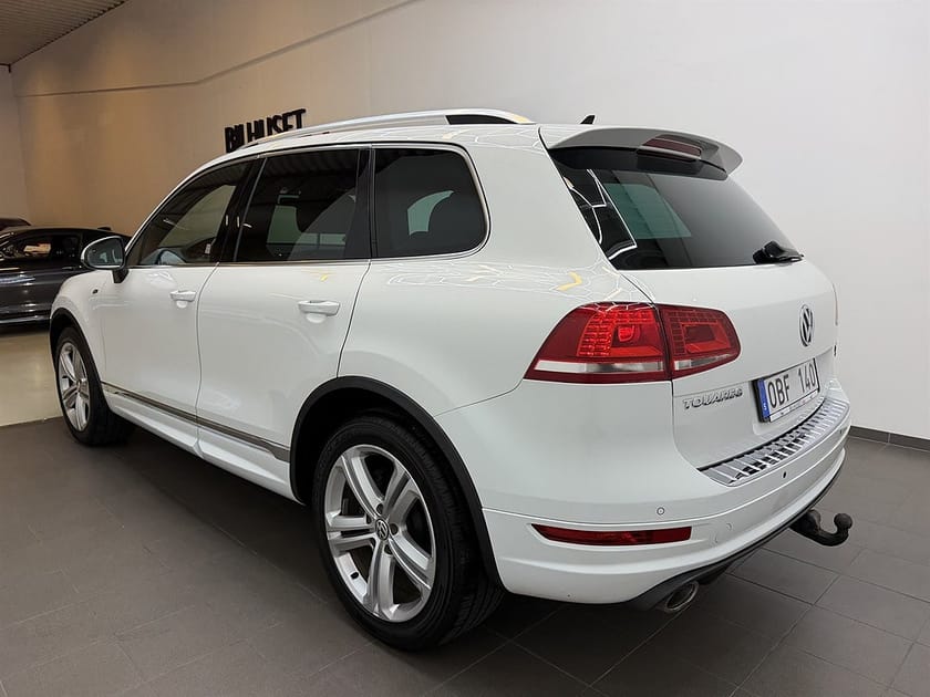 Bild 3 av Volkswagen Touareg 3.0 V6 TDI 4M 245hk R-Line Navi/360kamera/Läder/Krok/Luftf/Keyle