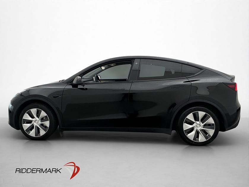 Bild 5 av Tesla Model Y Standard Range RWD Dragkrok Svensksåld