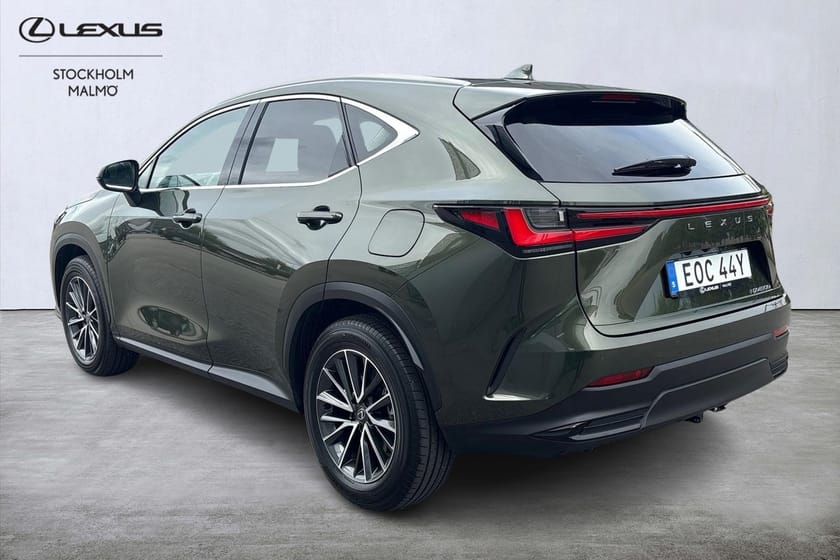Bild 3 av Lexus NX 450h+ Business Plus AWD Drag Skinn P-värmare Backkamera Navi