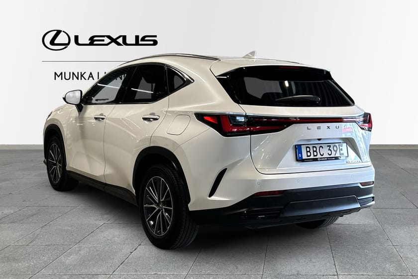 Bild 2 av Lexus NX 450h+ Executive Teknikpaket vinterhjul