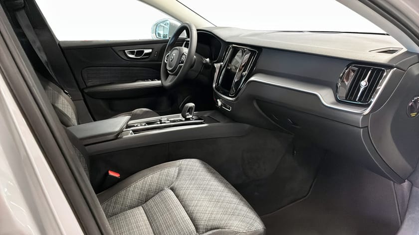 Bild 3 av Volvo V60 Cross Country Advanced Navi Pro Edition B4 AWD 197HK