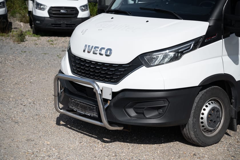 Bilde 2 av Iveco Daily 35-180 Van 35S18H D A8 ''doka'' Auksjon! Les tekst!