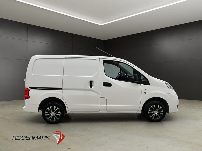 Bild 2 av Nissan NV200 Van 1.5 Ny-Kamrem B-Kam Farthållare Bluetooth Moms