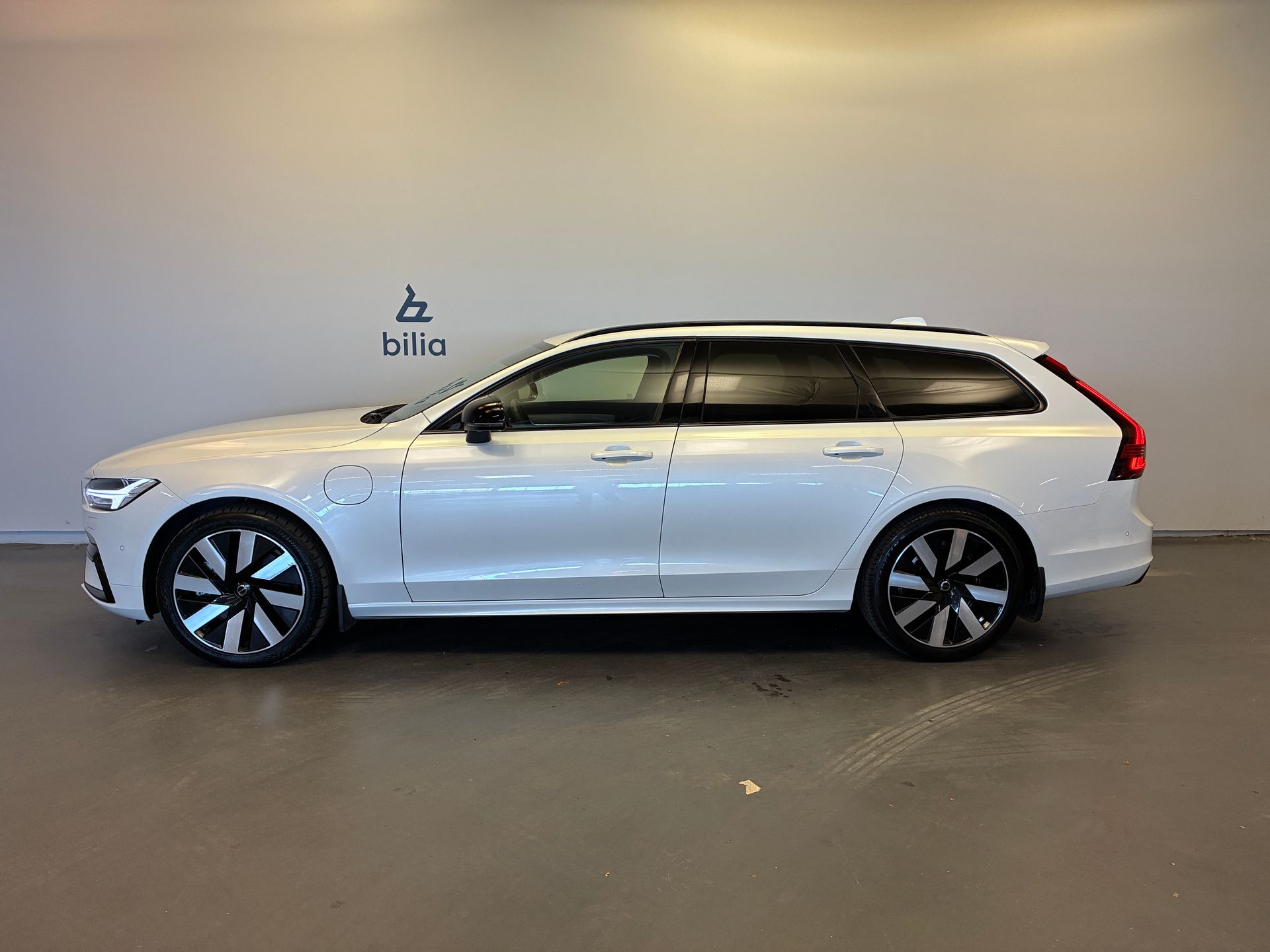 Volvo V90 T6 Plus Dark Nordic Edition 2025, bild 3/10