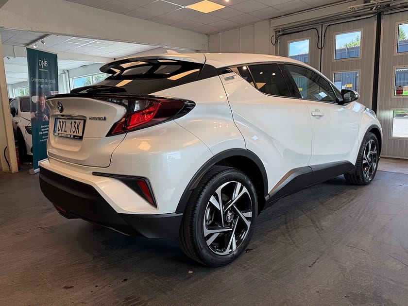 Bild 4 av Toyota C-HR Hybrid CVT X-Edition B-kamera Dödavinkel M-värmare MOMS