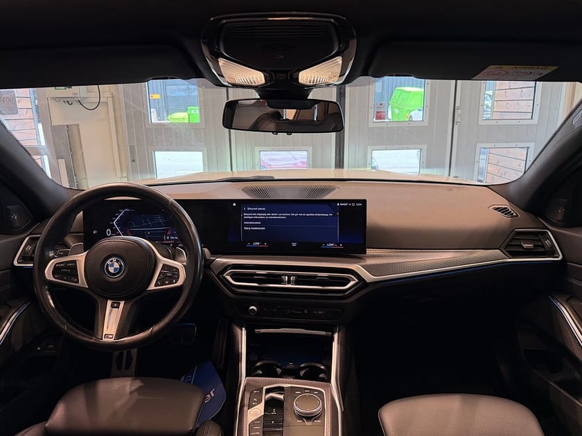 Bild 5 av BMW 330e xDrive Touring Steptronic M Sport Pro H/K Pano Drag