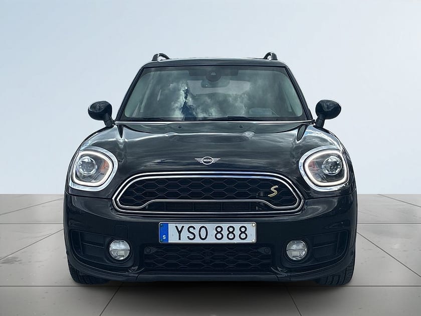 Bild 2 av MINI Countryman Cooper SE ALL4 PLUG-IN HuD H/K-ljud Navi S&V-däck