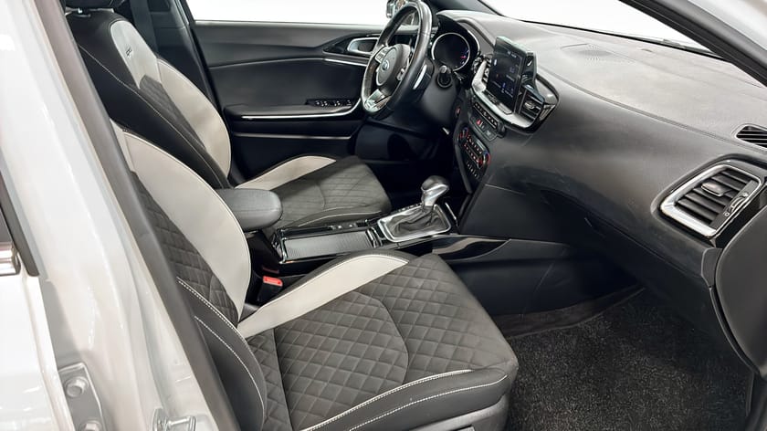 Bild 3 av Kia Ceed Sportswagon GT LINE | AVTAGBAR DRAGKROK | 1 ÅRS GARANTI