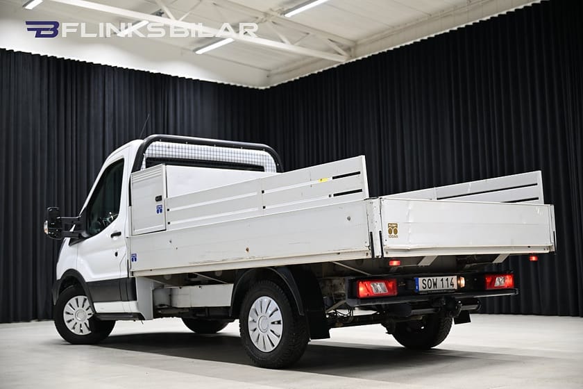 Bild 5 av Ford Transit 310 Chassi Cab 2.2 TDCi 125HK Flak|Drag|Värmare|Kamkedja|Leasbar