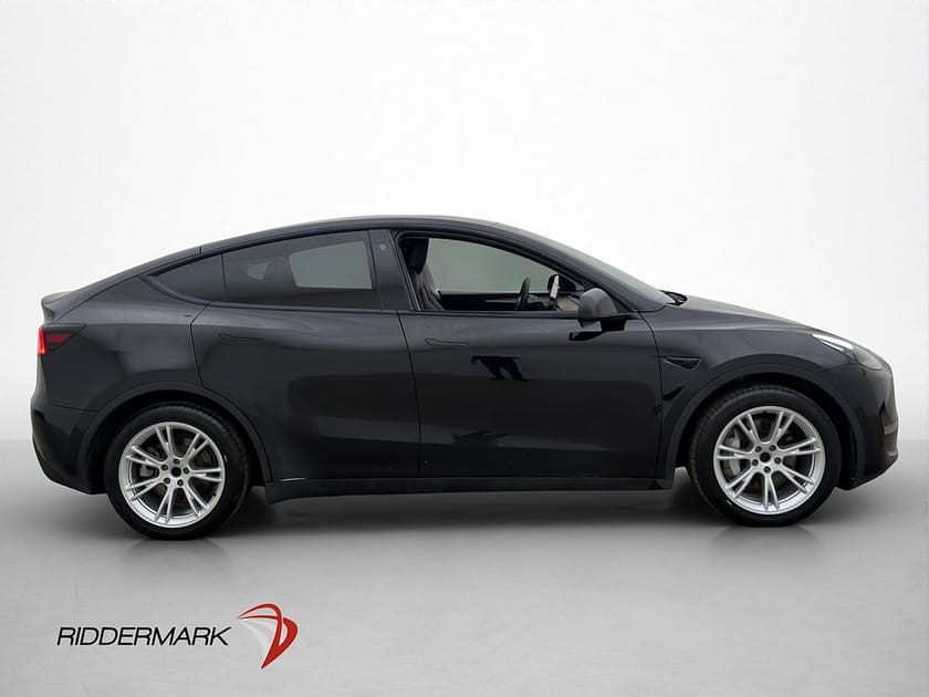 Bild 5 av Tesla Model Y Long Range AWD Drag Parkeringsklimat MOMS