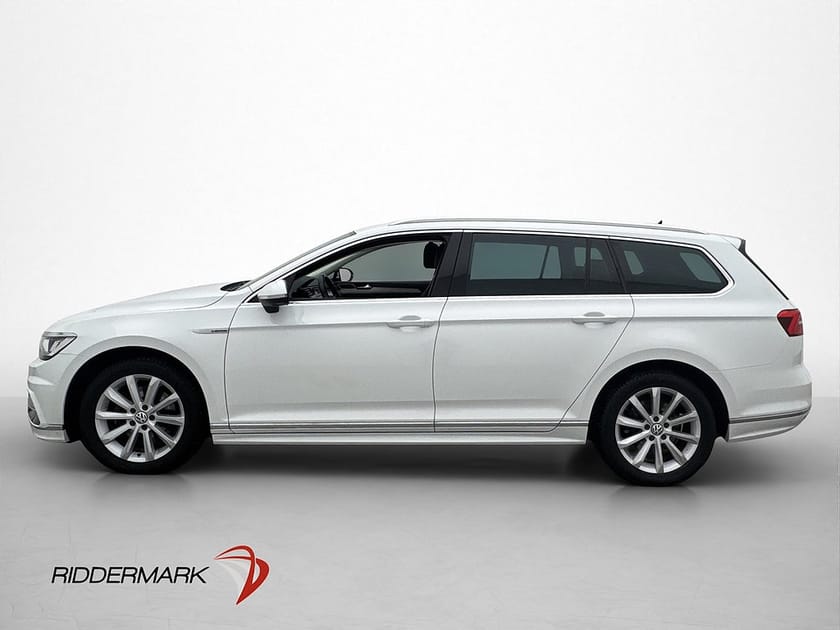 Bild 5 av Volkswagen Passat Sportscombi TDI 4M R-Line Cockpit Navi Drag Värm 360°