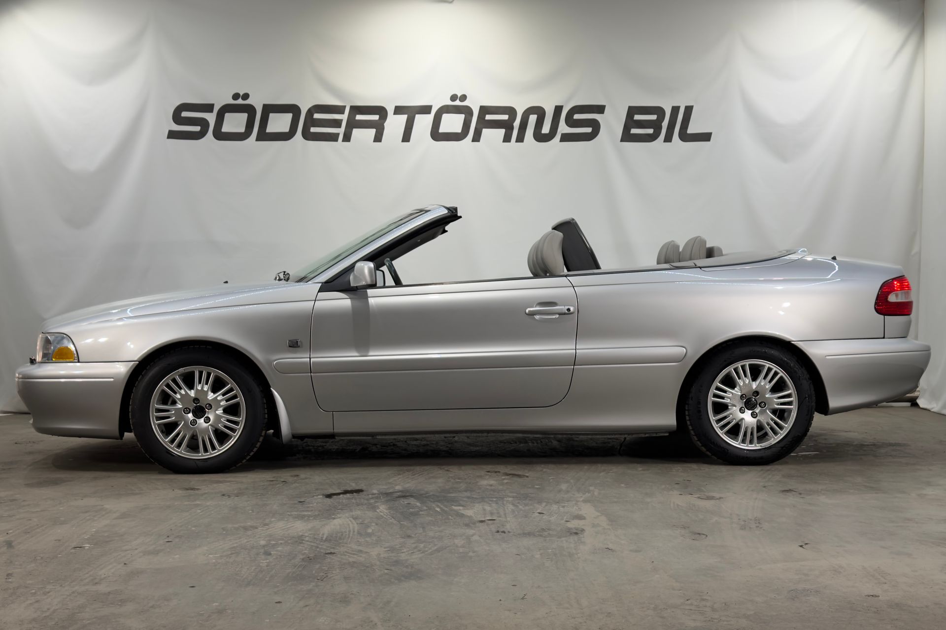 Volvo C70 Cabriolet 2.4 T 200 HK AUTOMAT 2004, bild 4/17