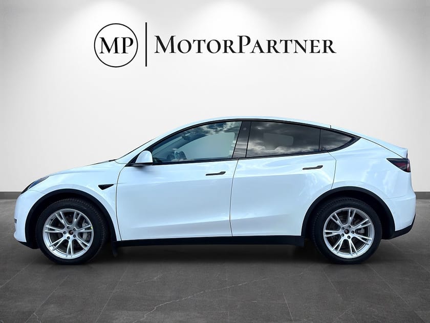 Bild 5 av Tesla Model Y Long Range AWD Dragkrok Autopilot MOMS 514hk