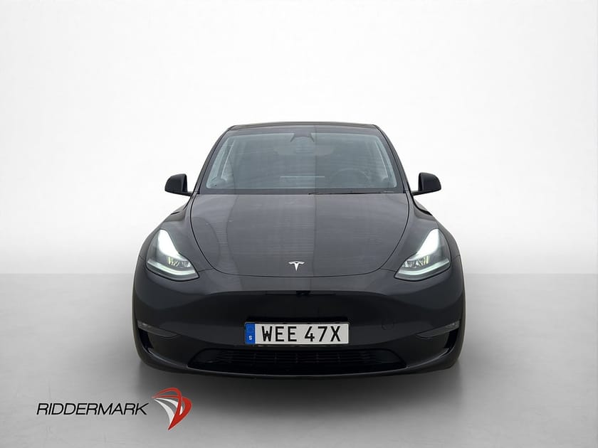 Bild 3 av Tesla Model Y Long Range AWD Svensksåld Panorama MOMS