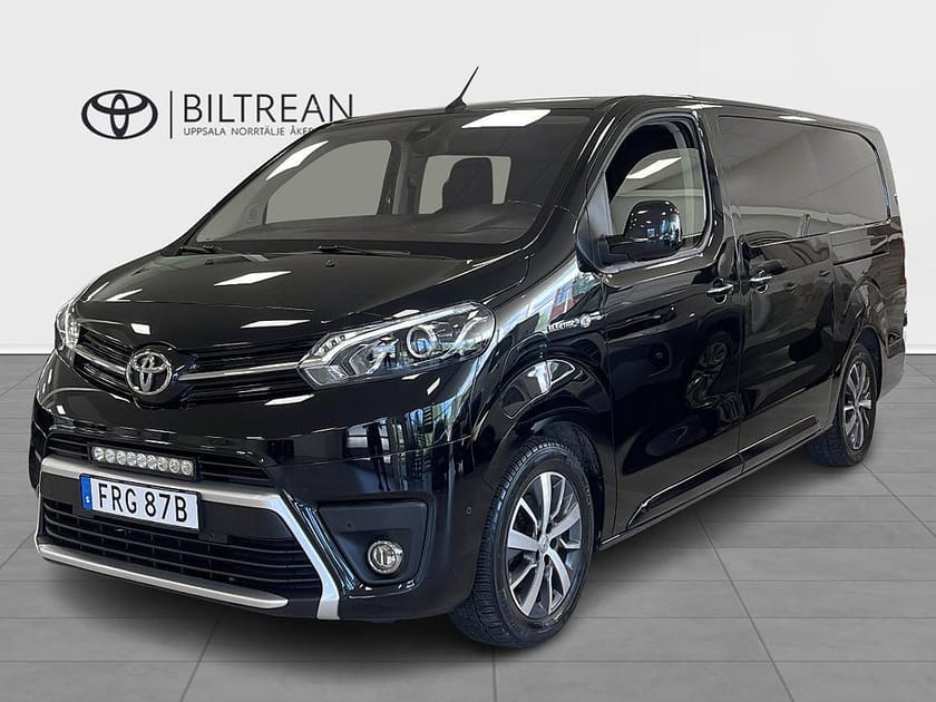 Bild 1 av Toyota ProAce Crew Cab Electric Dubbelhytt 75 kWh MOMS Extraljus vinterhjul