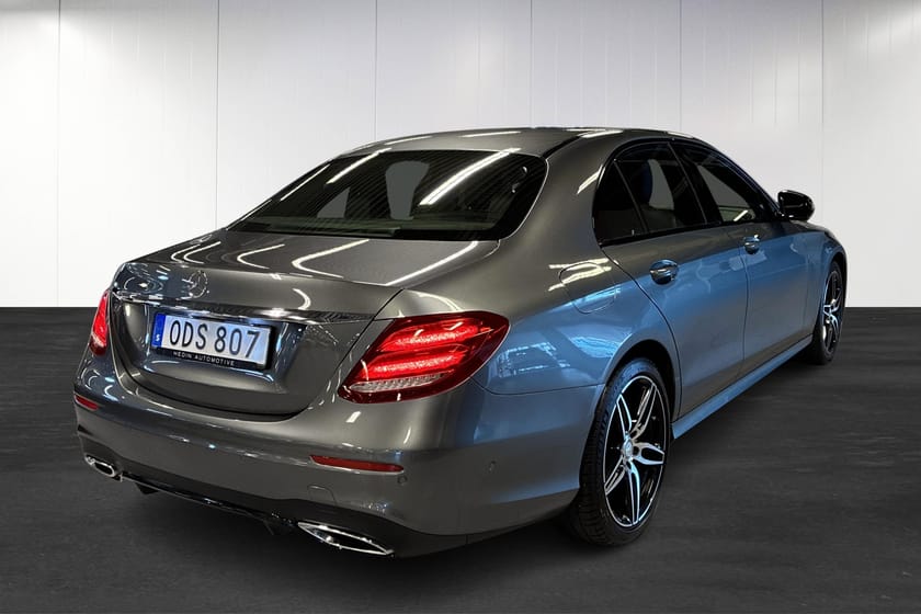 Bild 3 av Mercedes-Benz E 220 d 9G-Tronic Sedan  | AMG | Nightpaket | Navi |