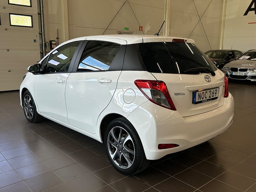 Bild 4 av Toyota Yaris 5-dörrar 1.33 Dual VVT-i Edition 50 Kamera/farth/BT