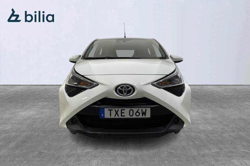 Bild 2 av Toyota Aygo 1.0 X-Play / M&K-Värmare / 10år garanti