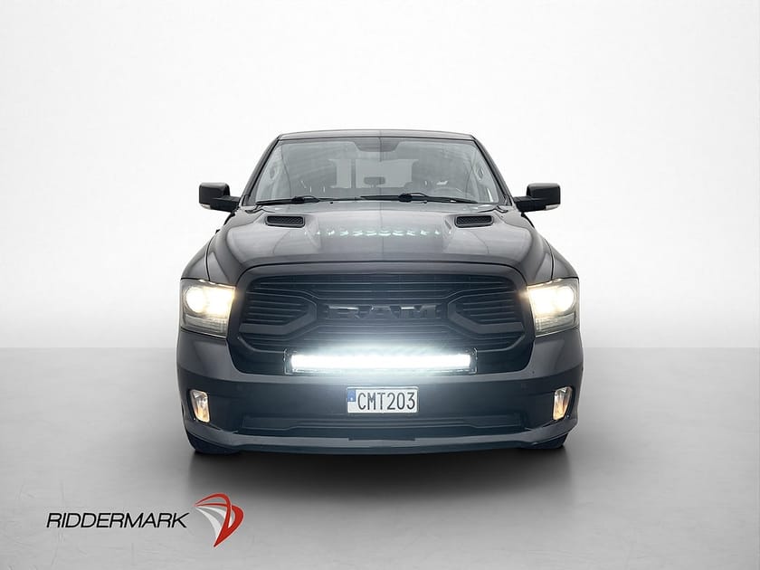 Bild 5 av RAM 1500 Crew Cab Dodge Sport 5.7 4x4 395hk Luftfjädring Drag Kamera Skinn
