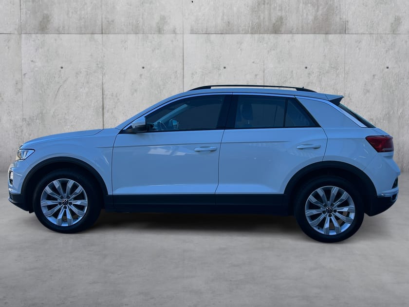 Bilde 2 av Volkswagen T-Roc 150hk DSG 4x4 Design ACC Webasto R.kam Krok,EU 4\27