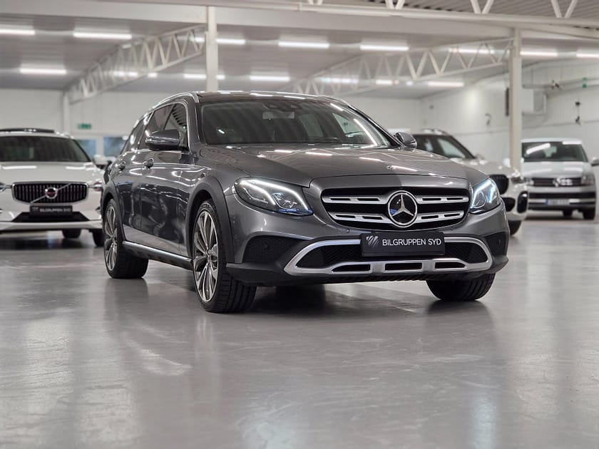Bild 4 av Mercedes-Benz E 220 d 4MATIC All-Terrain 9G-Tronic|Panorama|Burmester|