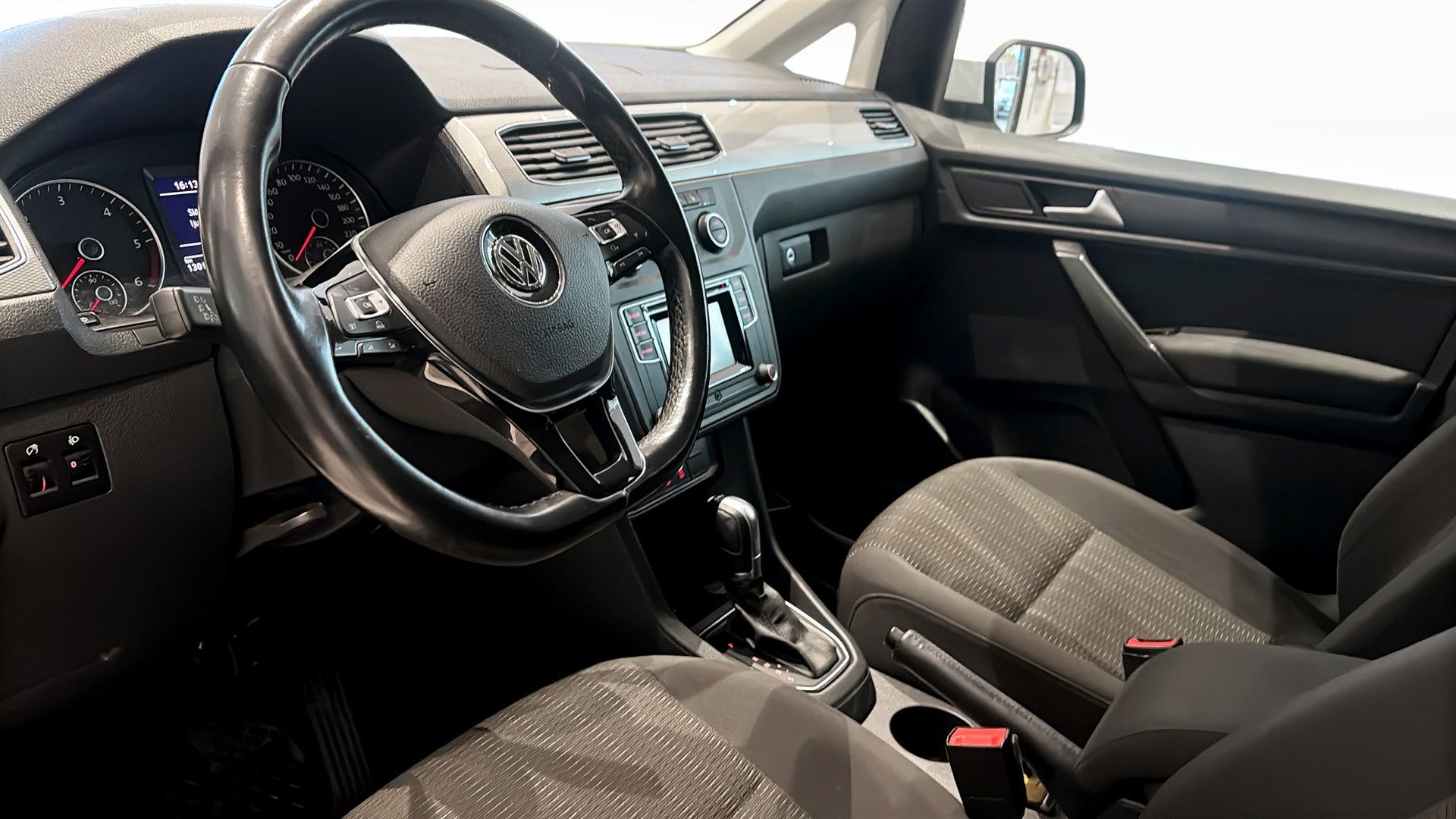 Volkswagen Caddy Maxi 2.0 TDI SCR Life 2020, photo 7/10
