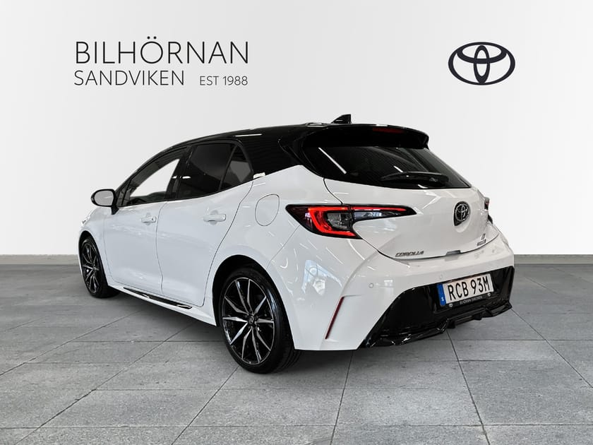 Bild 3 av Toyota Corolla Hybrid 2,0 GR-sport Vinterhjul Motorvärmare
