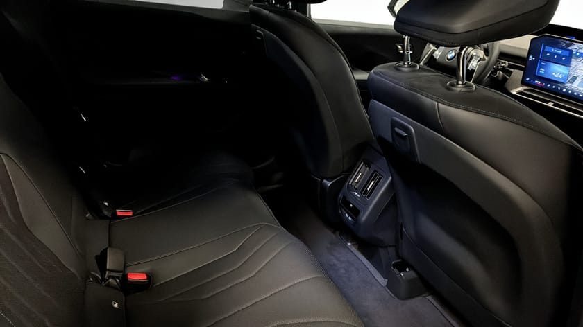 Bild 5 av BMW iX3 50 xDrive Supercharged 22" Panorama