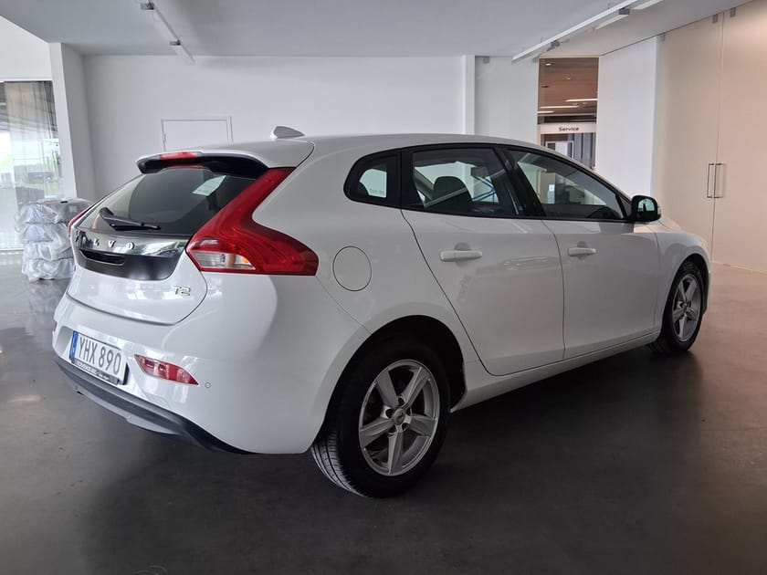 Bild 4 av Volvo V40 T2 Kinetic 122 hk Automat