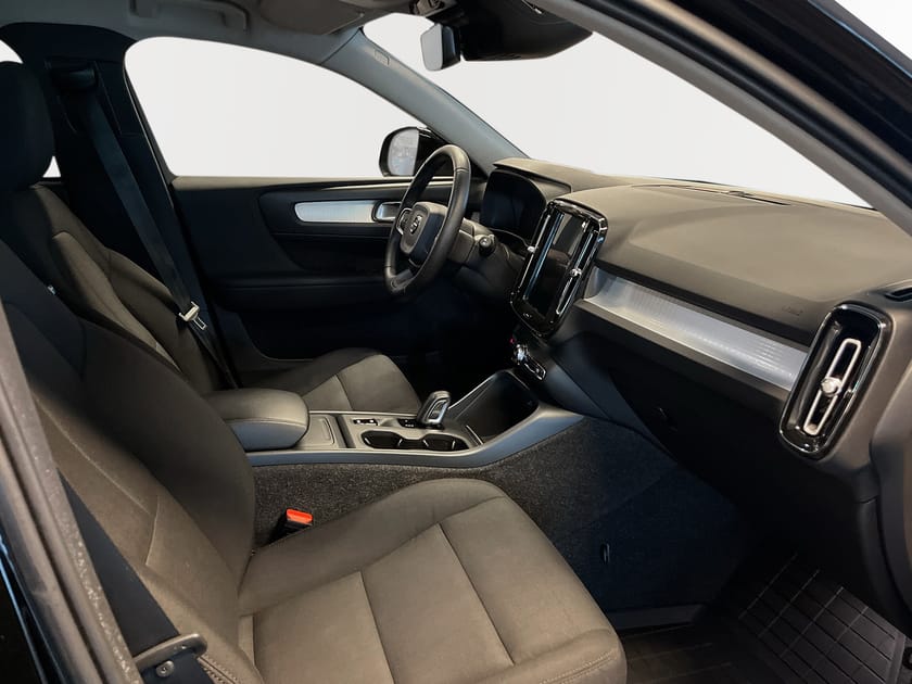 Bild 5 av Volvo XC40 D4 AWD Momentum Edition