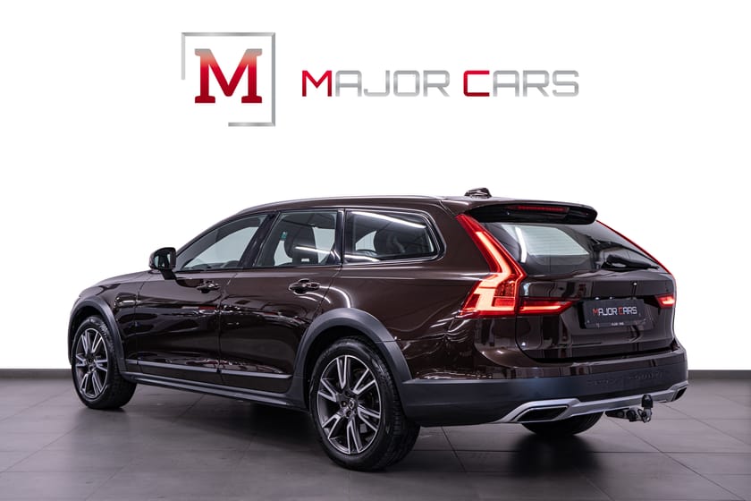 Bild 4 av Volvo V90 Cross Country D4 AWD Pro Polestar Skinn Kamera Maple Dragkrok 200hk