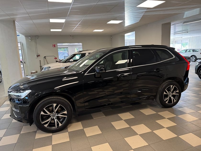 Bild 2 av Volvo XC60 B4 AWD Diesel Core B-kamera Navi Drag Google 197Hk