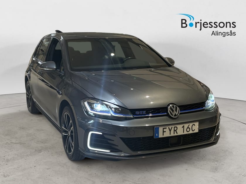 Bild 1 av Volkswagen Golf GTE TSI 204hk Bränsle värmare & ACC