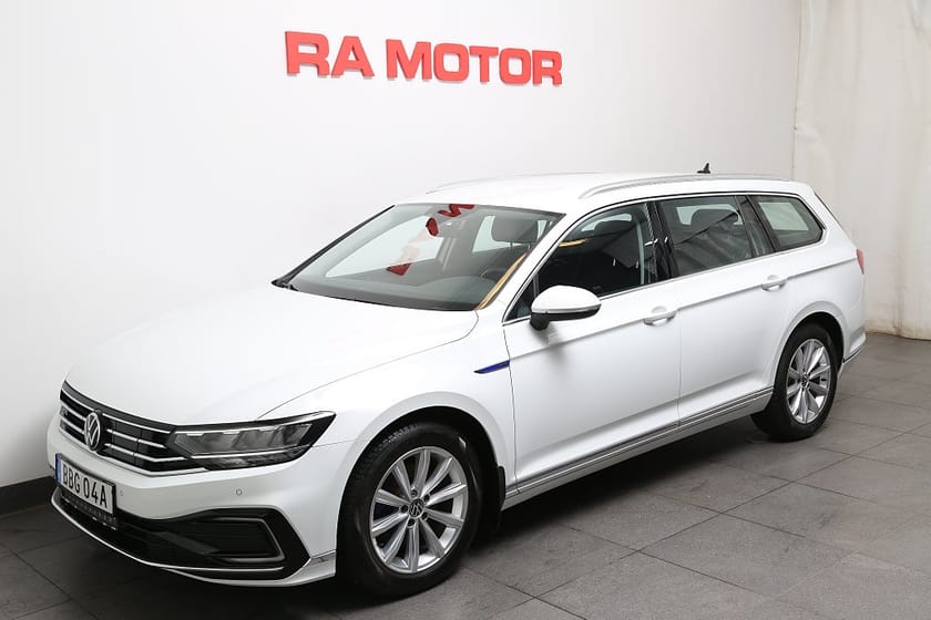 Bild 1 av Volkswagen Passat Sportscombi GTE Plug-in 218hk DSG Motorv Extraljusramp