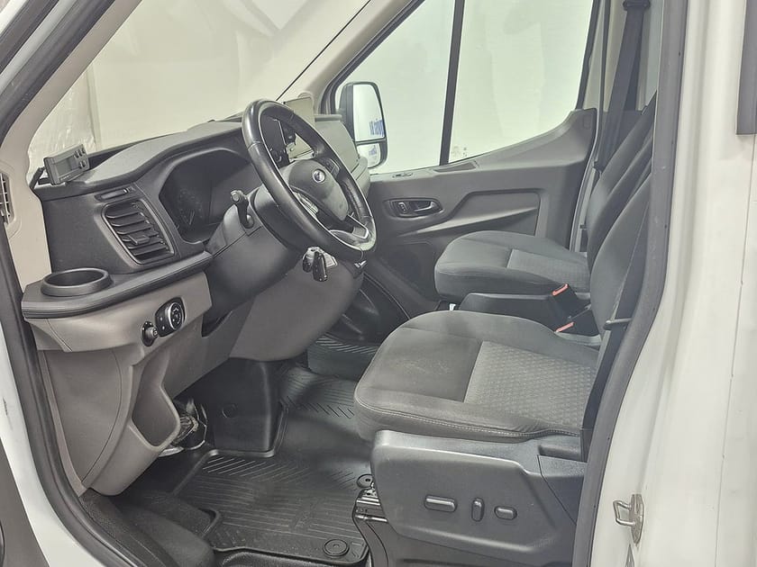Bild 5 av Ford Transit 350 Chassi Cab Påbyggt skåp med kyla 130HK