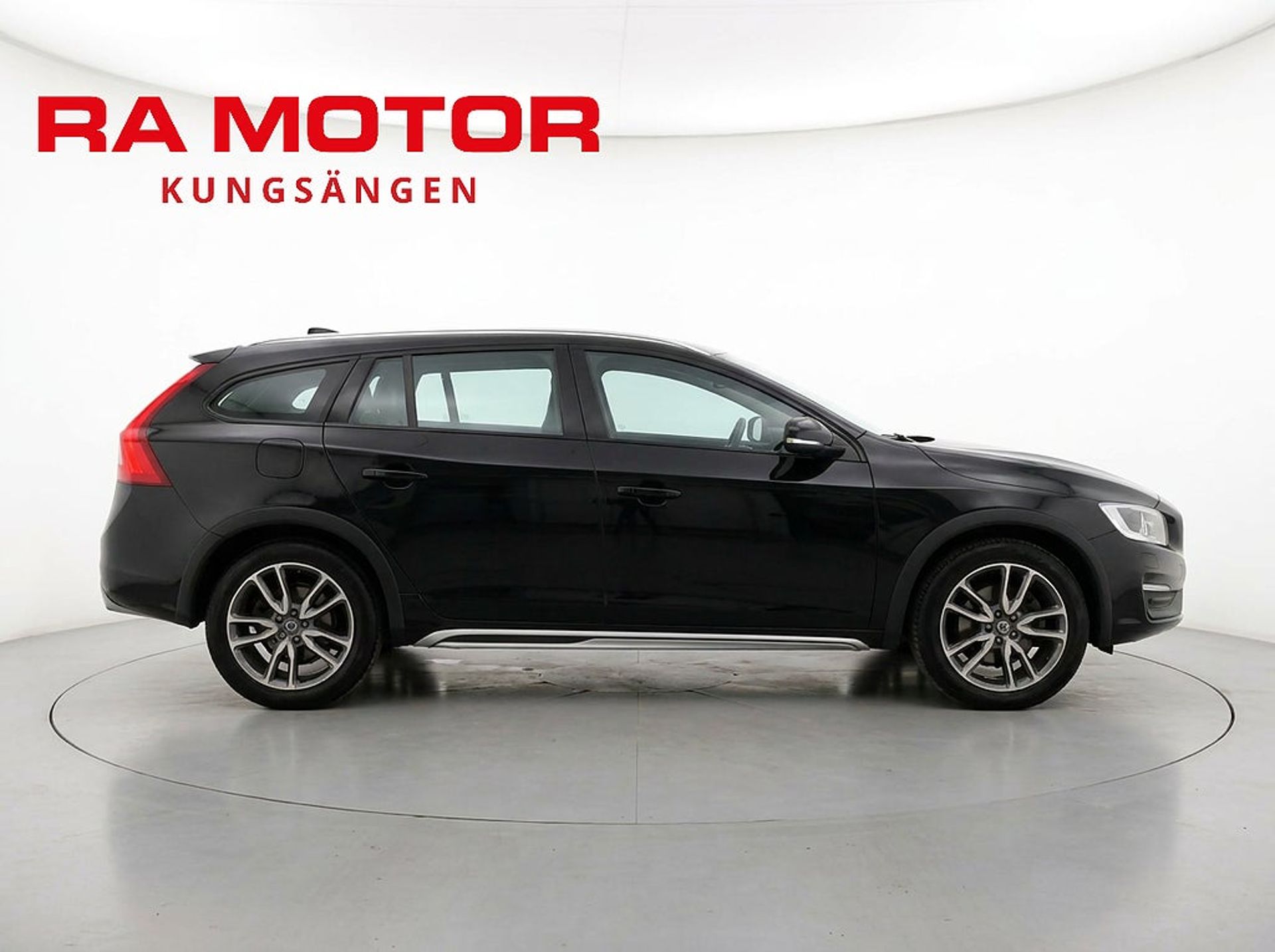 Volvo V60 Cross Country 2018, bild 4/10