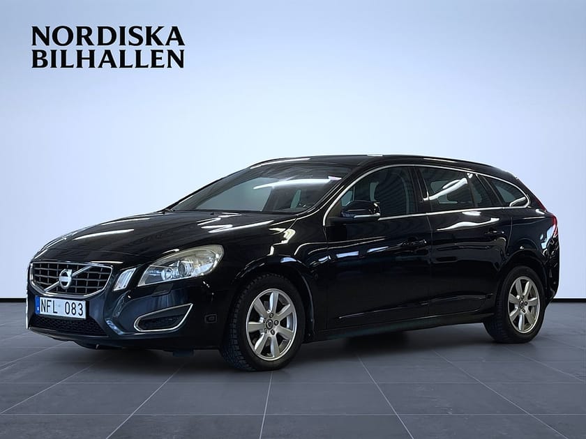 Bild 3 av Volvo V60 T4F Powershift Momentum Bluetooth Dragkrok Värmare
