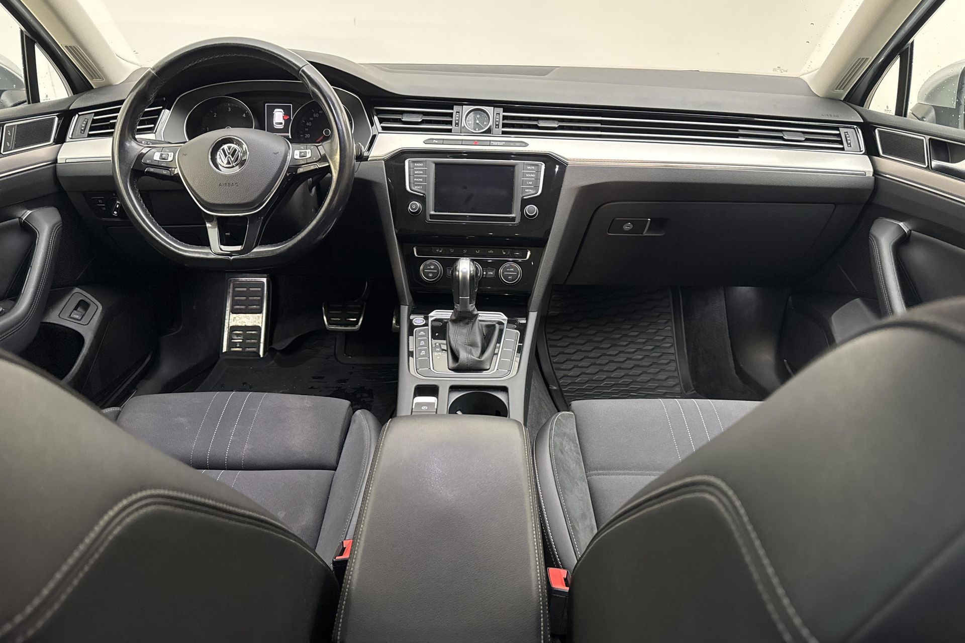 Volkswagen Passat 2016, bild 7/10