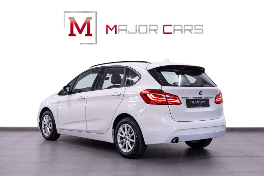 Bild 4 av BMW 218d Active Tourer Pano Skinn B-Kamera Navi LED 150hk