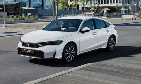 Honda Civic e:HEV Elegance FullHybrid | Lager | 8 År garanti