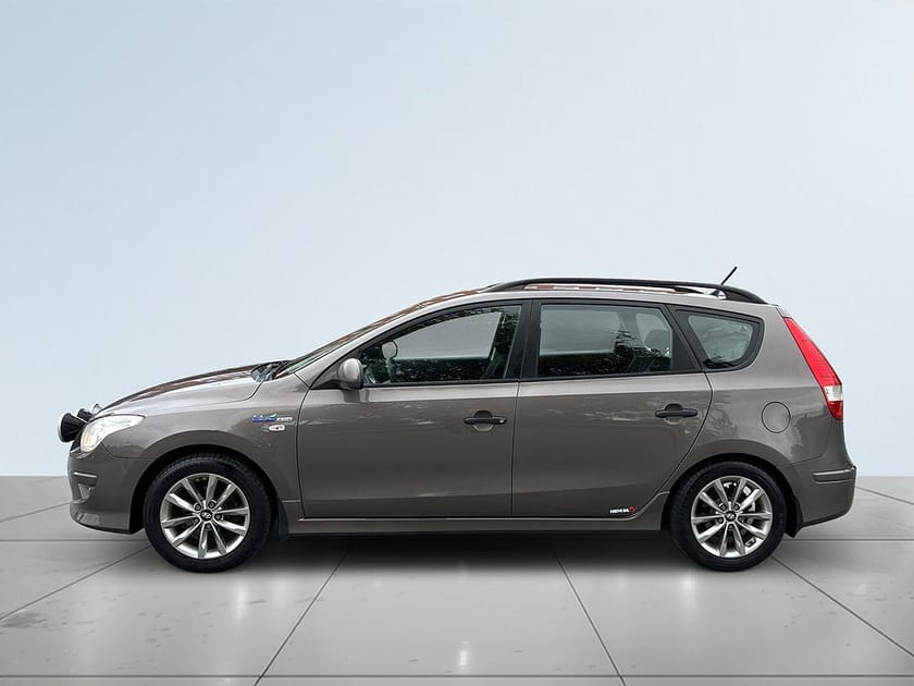 Bild 4 av Hyundai i30cw CRDi Select Drag/SoV-Däck/Värmare/Psens