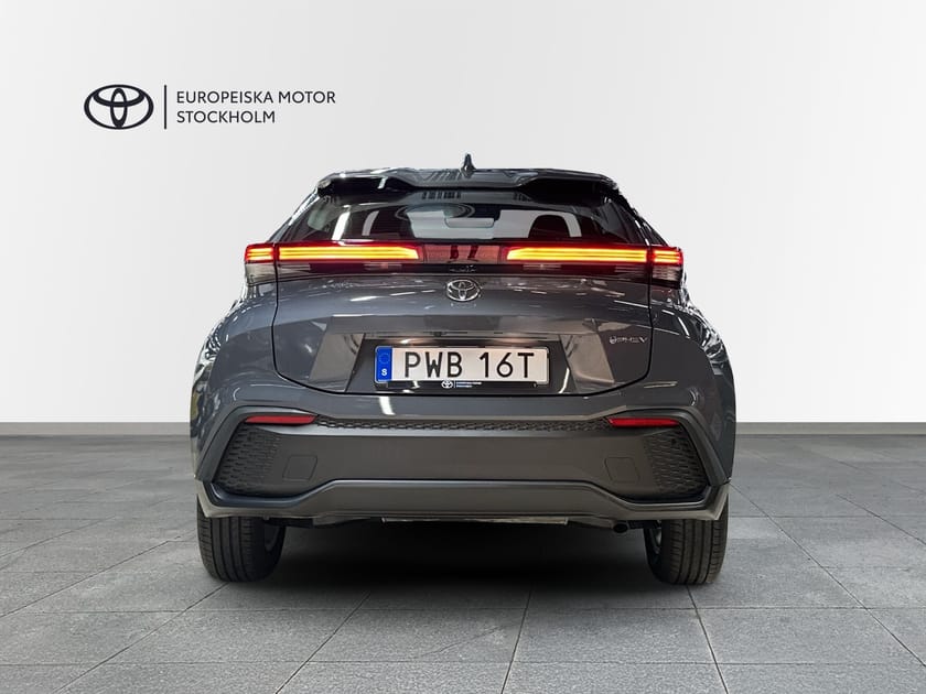 Bild 4 av Toyota C-HR PHEV 2,0 LADDHYBRID FWD ACTIVE /V-HJUL / MOMS