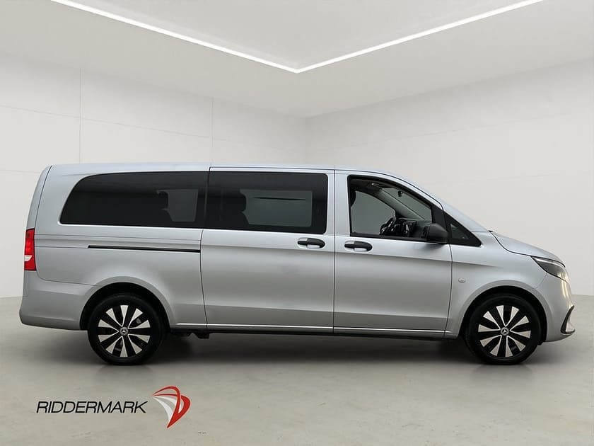 Bild 2 av Mercedes-Benz Vito Tourer 116 CDI 3.1t X-Lång Värm Drag Skinn Kamera