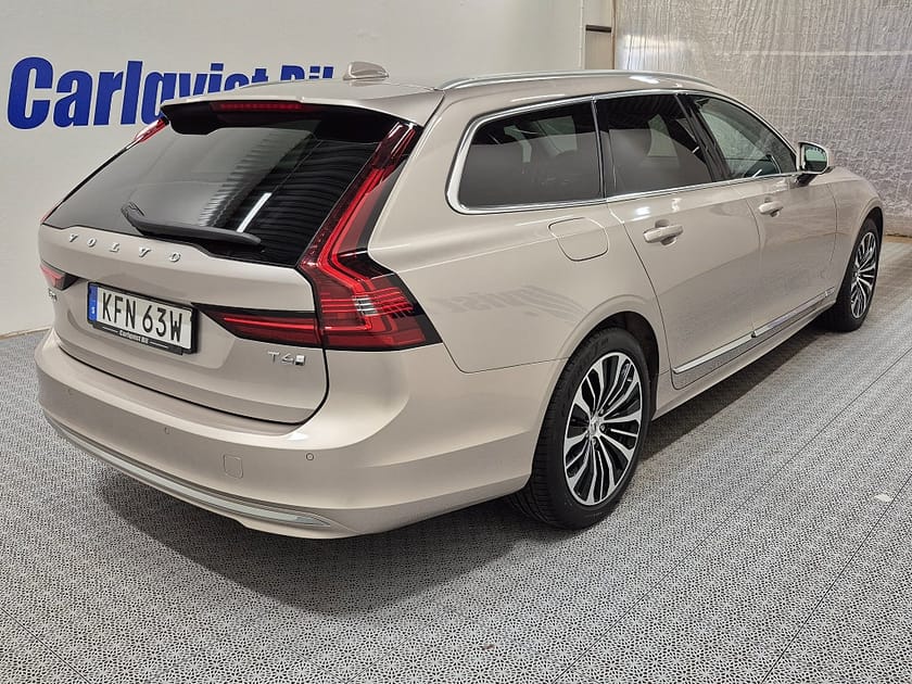 Bild 4 av Volvo V90 T6 Recharge Core Bright plug in AWD 350HK 4x4