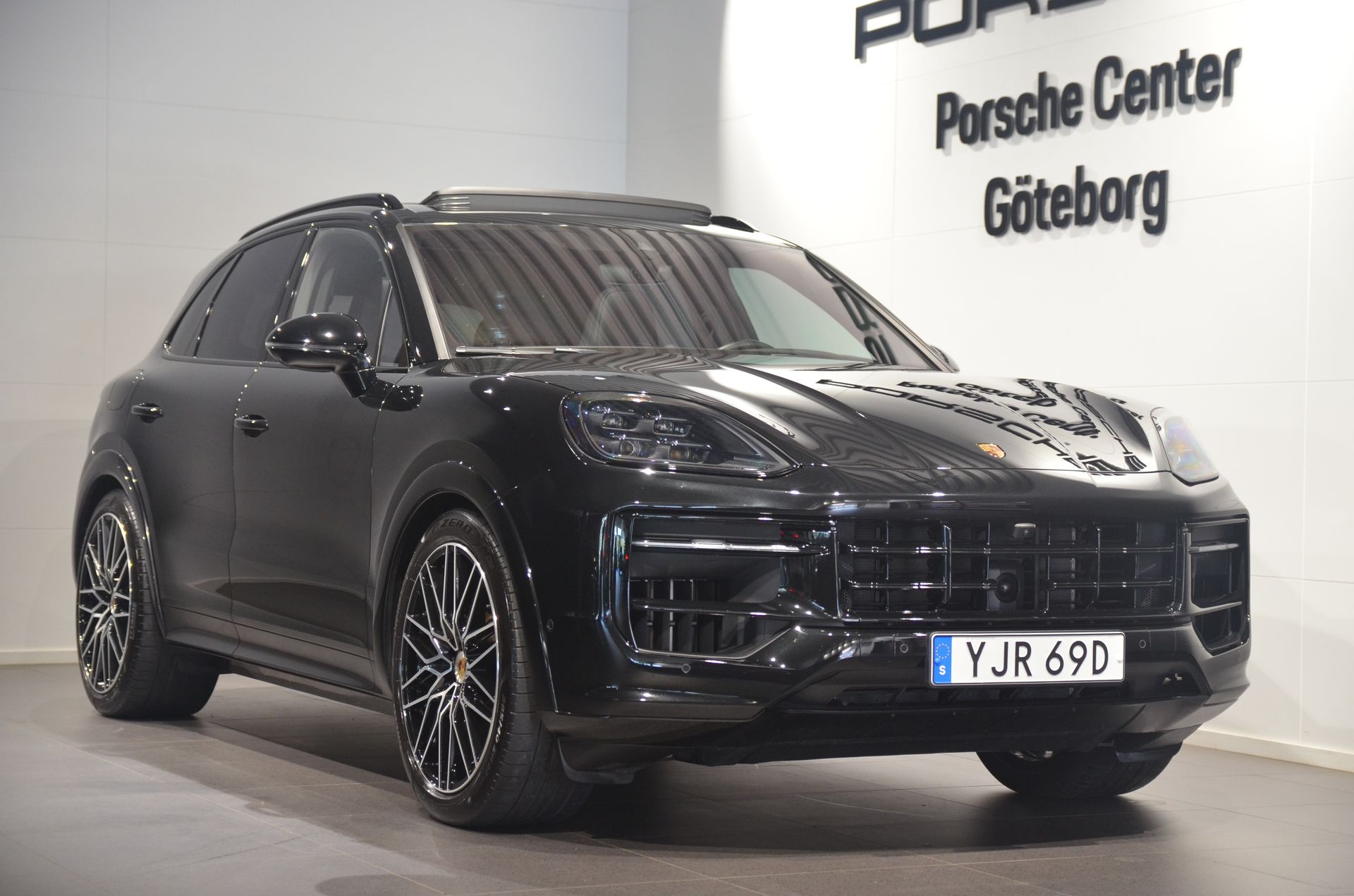 Porsche Cayenne E-Hybrid 2024, bild 2/10