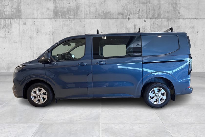 Bilde 2 av Ford Transit Custom 320 Limited AWD L1 Krok/Webasto/2sete/2xskyvedør/Takstativ