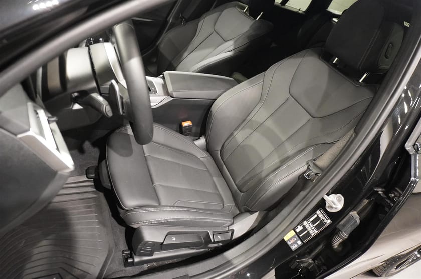 Bild 4 av BMW 330e xDrive Touring M Sport Active Edt. Drag HiFi Fartpilot PA