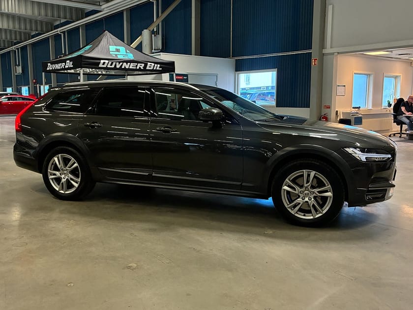 Bild 2 av Volvo V90 Cross Country D4 AWD Advanced SE II | Lounge | Värmare